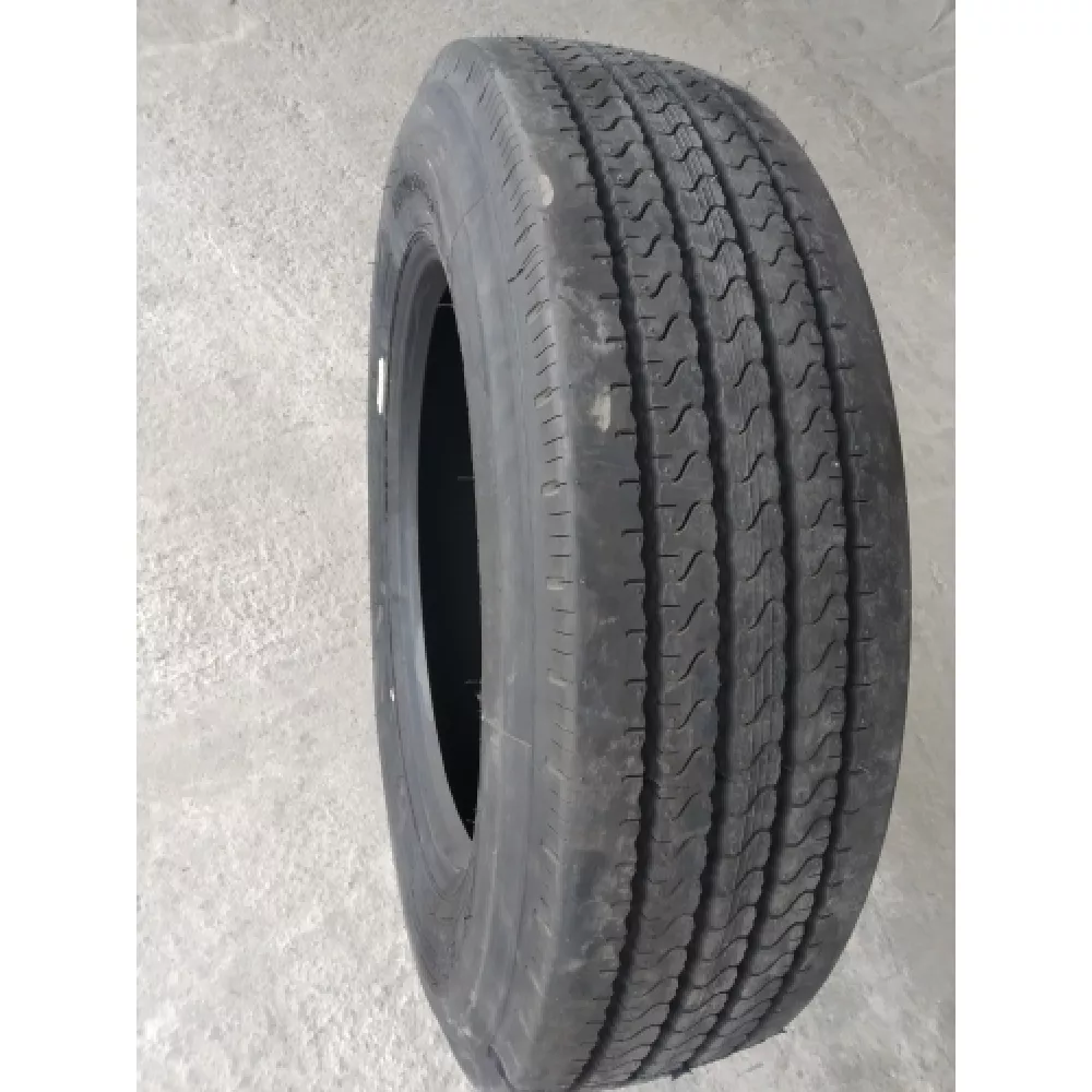 Грузовая шина 255/70 R22,5 Long March LM-120 16PR в Кизеле